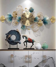 New design living room fashion light iron wall clock gold