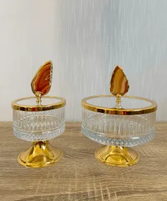 Two pieces decorated with agate stone