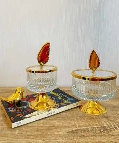 Two pieces decorated with agate stone