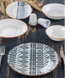 Snow 6 Person 23 Piece Porcelain Dinnerware Set